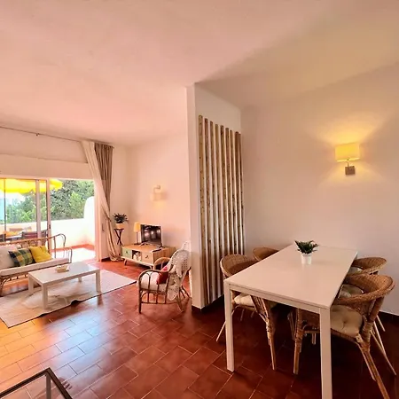 Apartment Twins 2 With Pool By Homing *