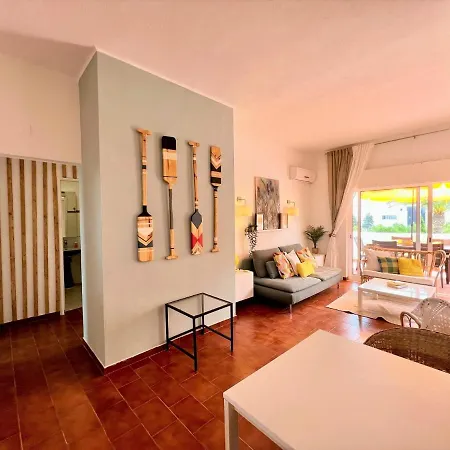 Apartment Twins 2 With Pool By Homing Armacao de Pera