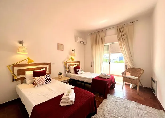 Twins 2 With Pool By Homing Armacao de Pera