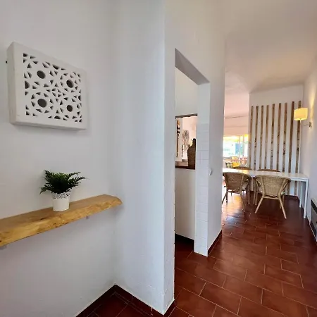 Twins 2 With Pool By Homing *