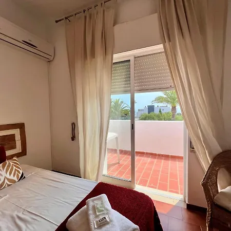 Twins 2 With Pool By Homing